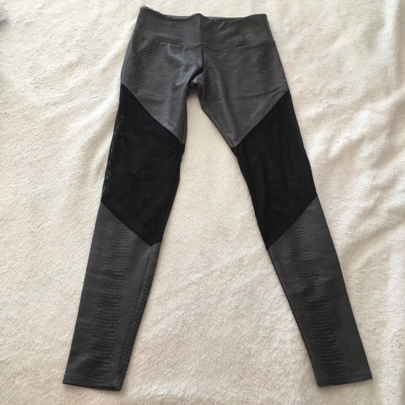 Onzie XS NWOT Snakeskin Mesh - Picture 1 of 4